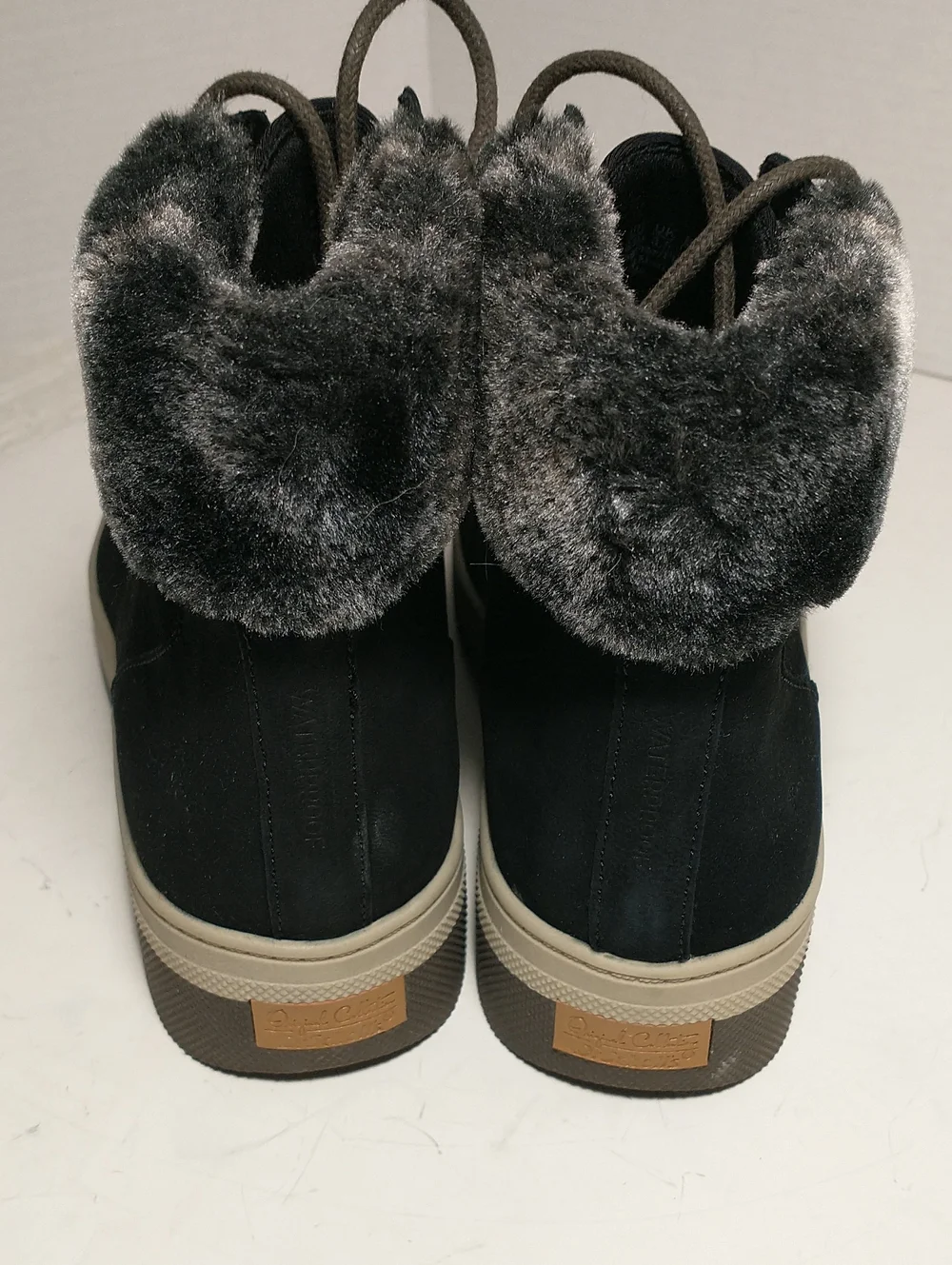NEW WITH BOX Waterproof Winter Boot, Black/ Gray, Size 6.5, Leather Fabric Upper